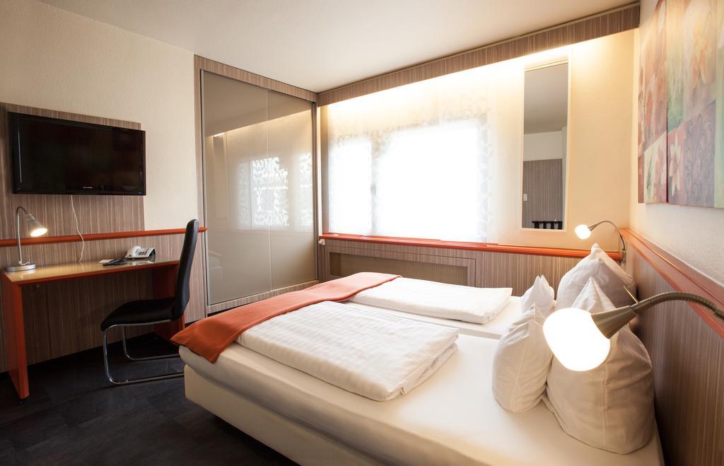 Trip Inn Hotel Ariane Cologne Exterior photo
