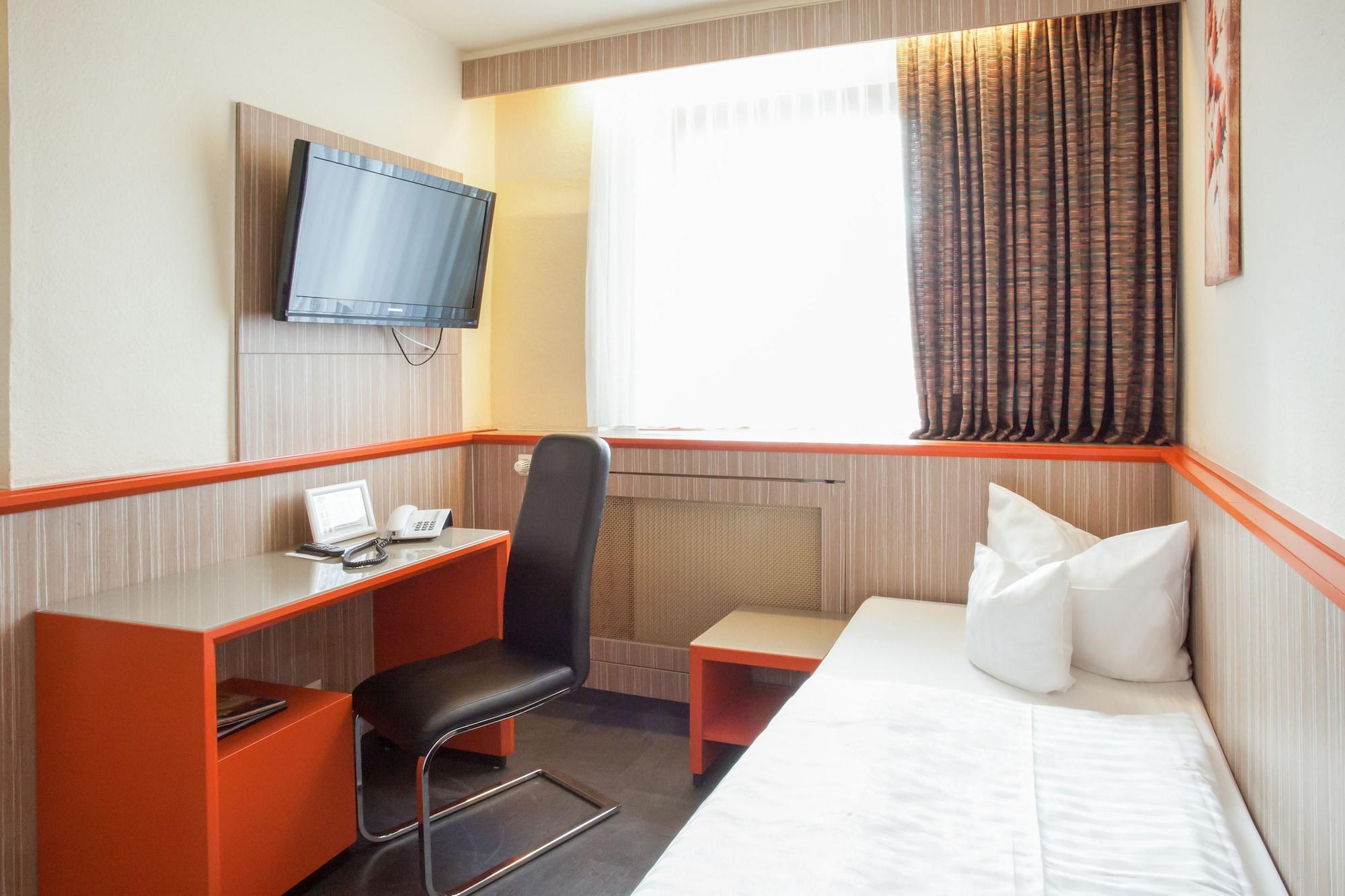 Trip Inn Hotel Ariane Cologne Exterior photo
