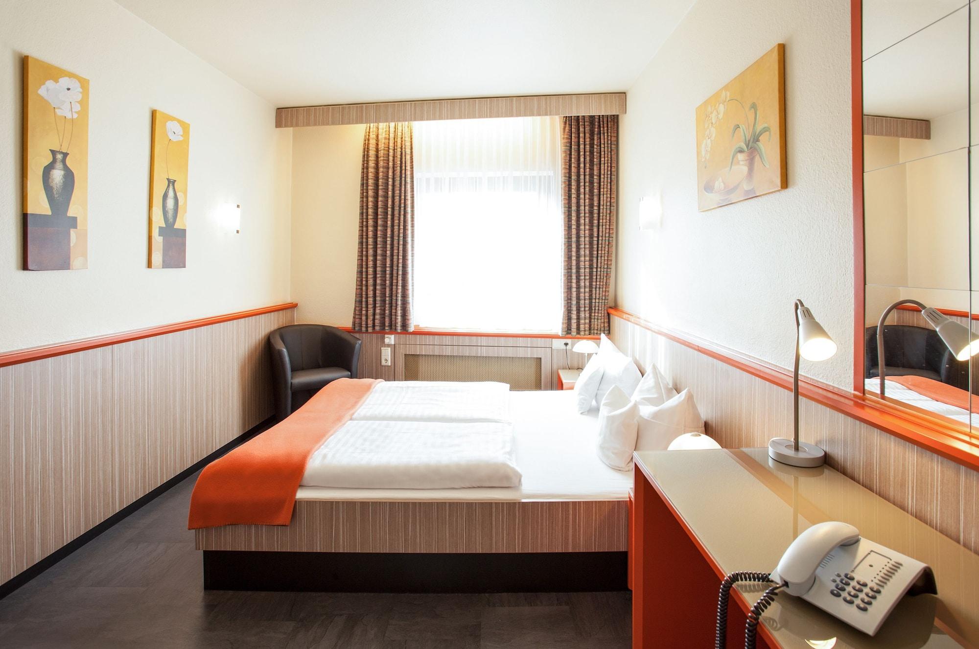 Trip Inn Hotel Ariane Cologne Exterior photo